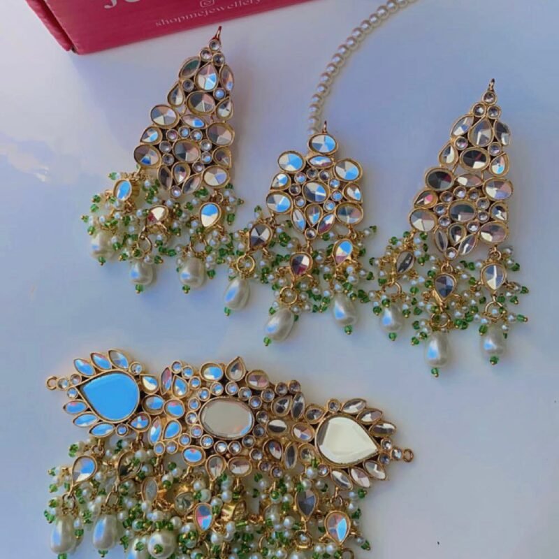 Behru Farshi Kundan Set