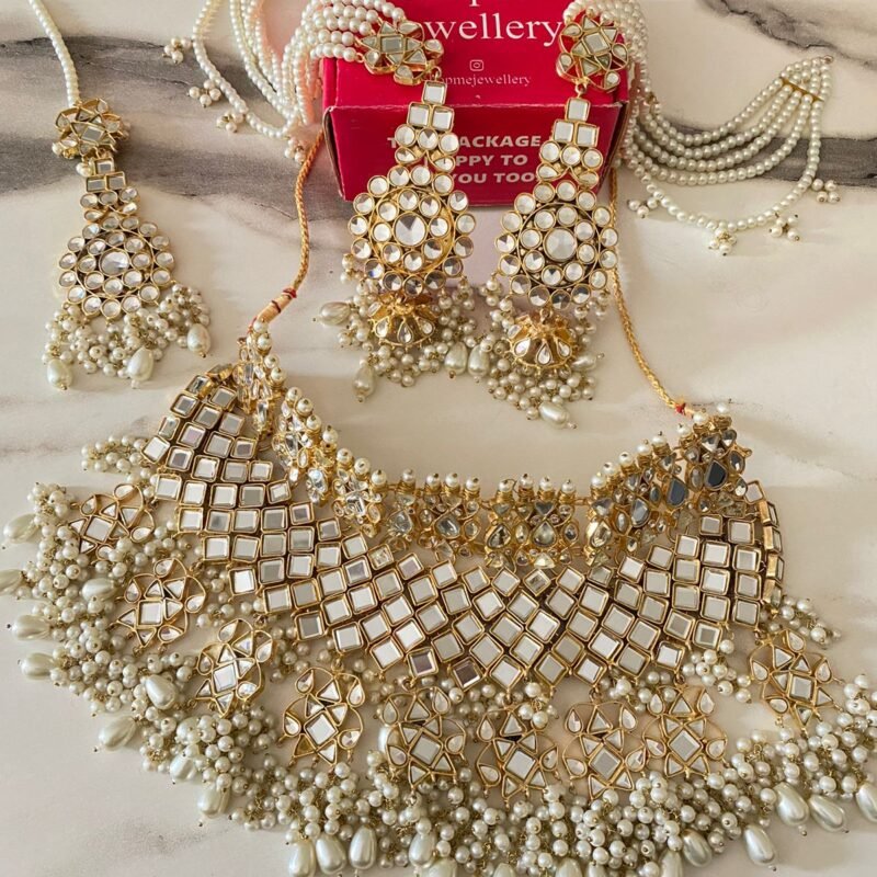 Damas Fershi Kundan Set