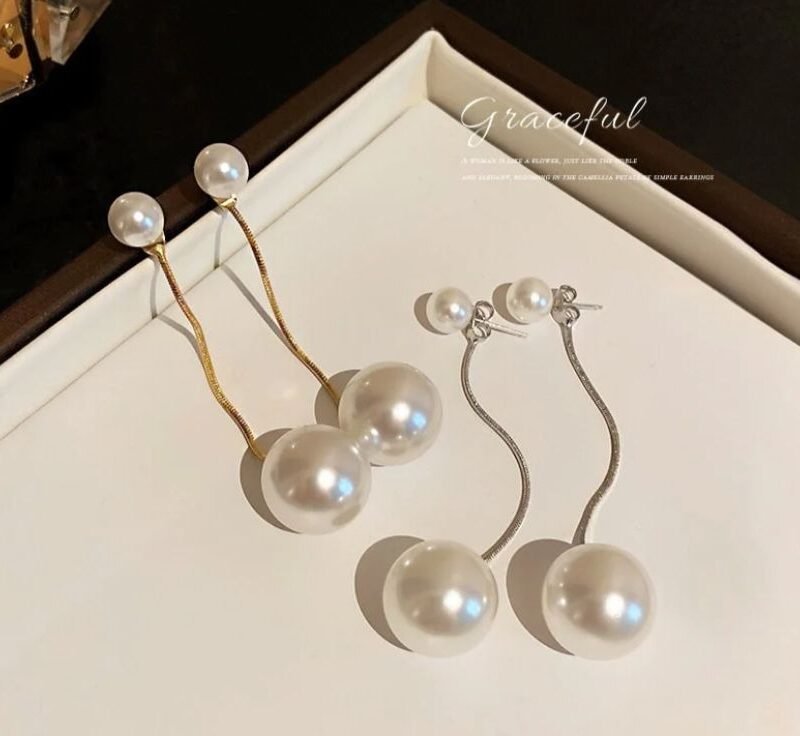 PEARL TASSEL EARRING